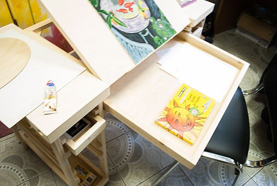 Компактный стол для живописи Родриго Мини