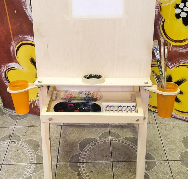 Мольберт-хлопушка Алан с большой полкой-ящиком