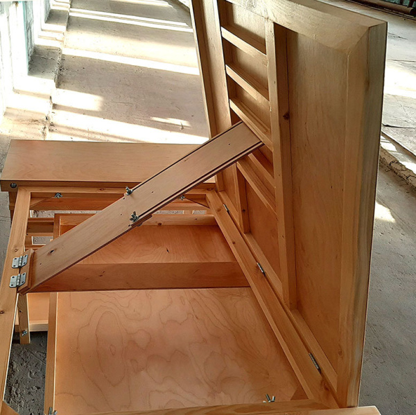 Большой художественный стол Родриго