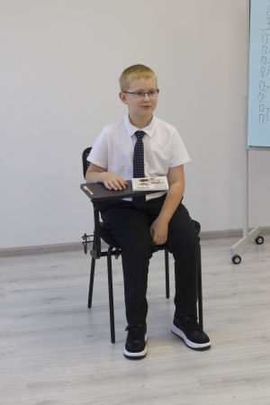 Стул SHT-S85М-RD с пюпитром